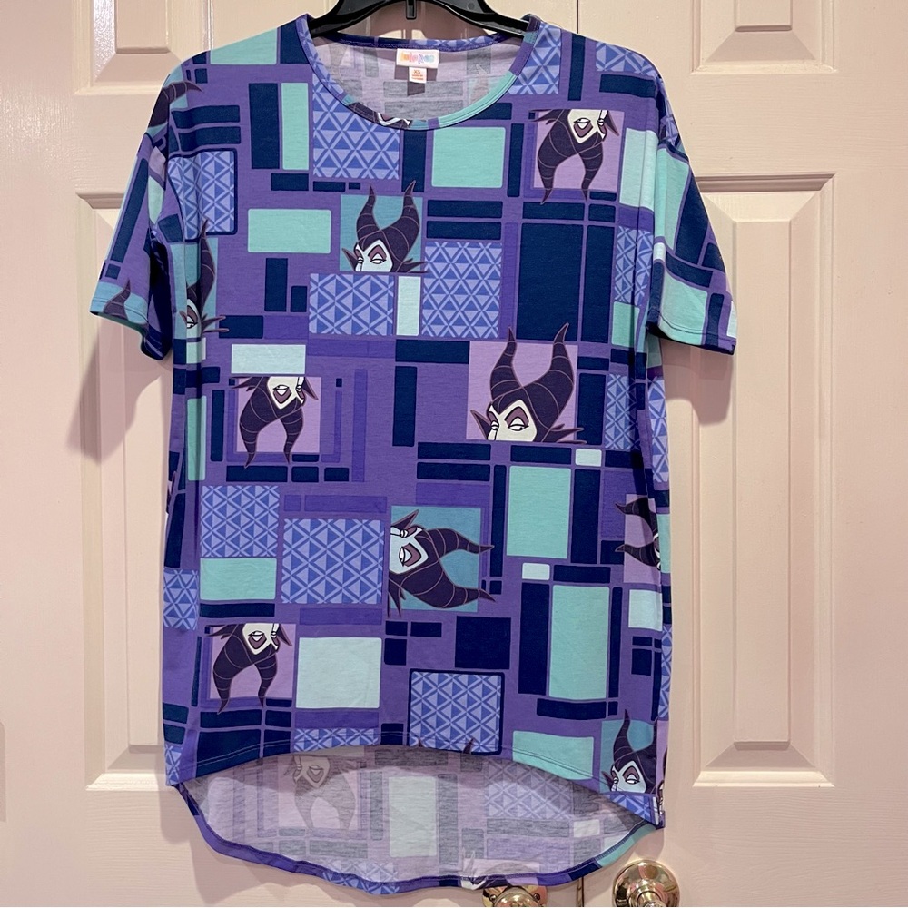 LuLaRoe Disney Maleficent Irma Top Size XS Villians - Picture 1 of 4